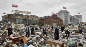 Polska gospodarka po 1989 roku zniszczona przez polityków